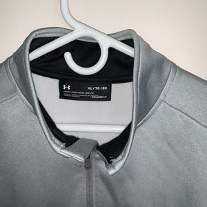 Under Armour cold gear 1/4 zip silver/gray size xl